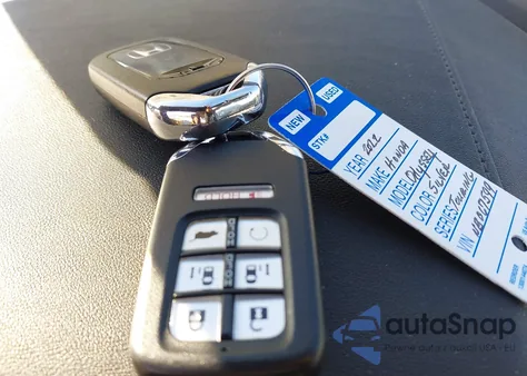 2022 Honda Odyssey Touring from USA, damaged, VIN 5FNRL6H87NB067599